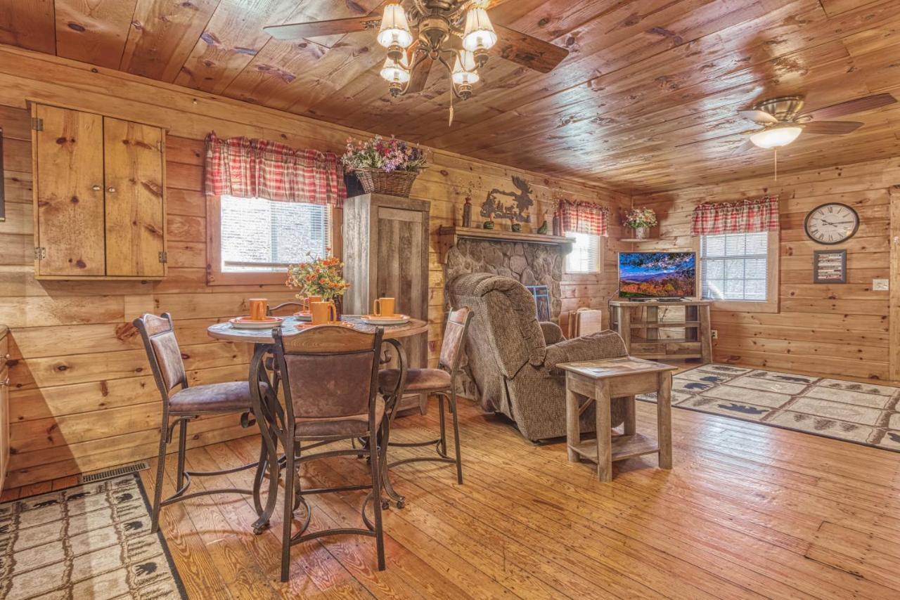 סביירוויל Bear Den, Hot Tub, 1089 Of Free Attraction Tickets For Each Paid Day, Dollywood And More! מראה חיצוני תמונה